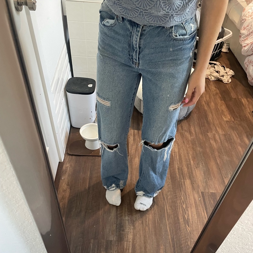 vanilla star jeans , mid rise, ripped, excellent condition